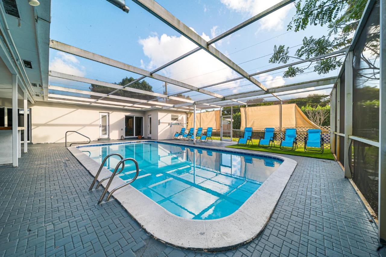 Pool Vacation Villa Hollywood Bagian luar foto